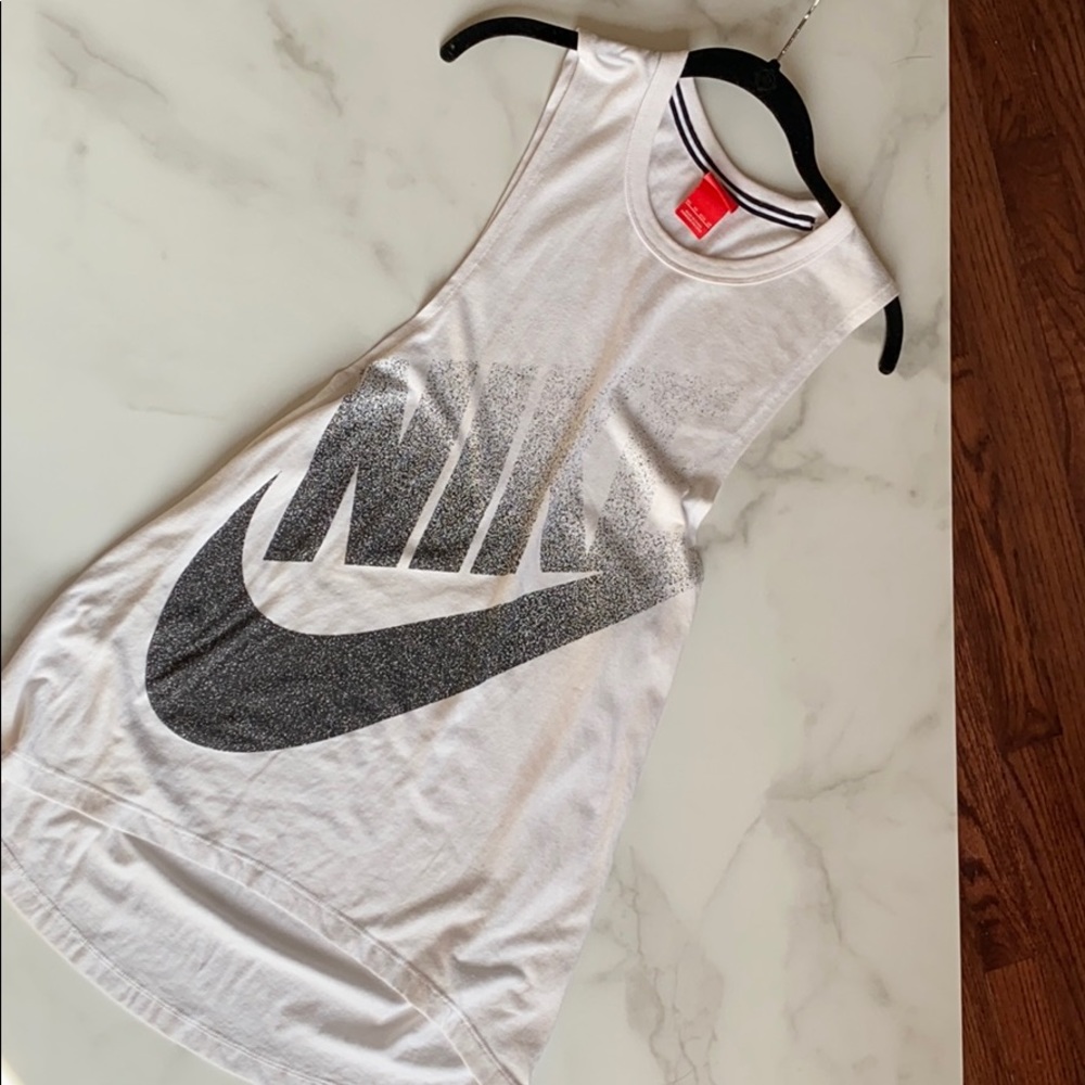 Nike workout tank
